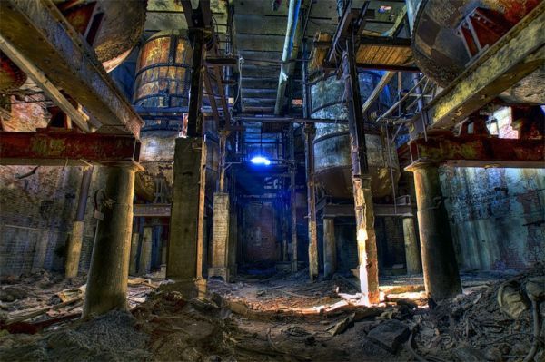 Abandoned industrial sites HDR pictures (24 pics)