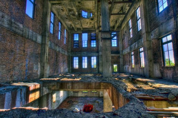 Abandoned industrial sites HDR pictures (24 pics)