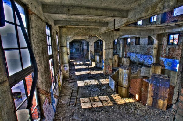 Abandoned industrial sites HDR pictures (24 pics)