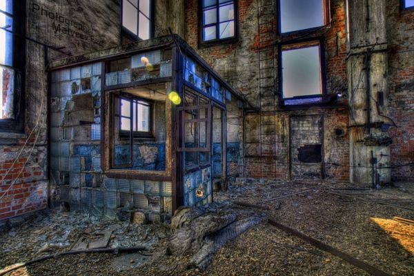 Abandoned industrial sites HDR pictures (24 pics)