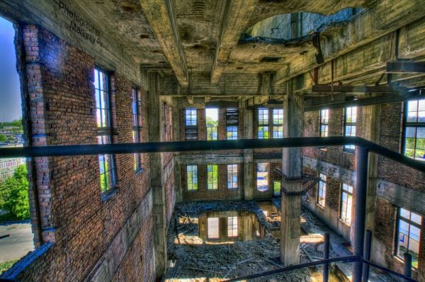 Abandoned industrial sites HDR pictures (24 pics)