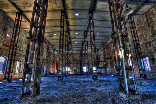 Abandoned industrial sites HDR pictures (24 pics)