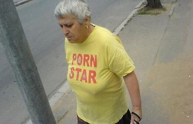 Do you know what said the last T-shirt you put on? (39 pics)