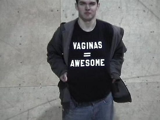 Do you know what said the last T-shirt you put on? (39 pics)