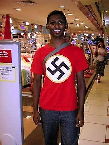 Do you know what said the last T-shirt you put on? (39 pics)