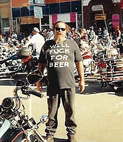 Do you know what said the last T-shirt you put on? (39 pics)
