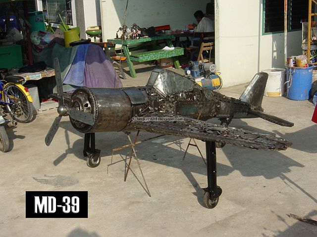 Hand-made recycled statues (77 pics)