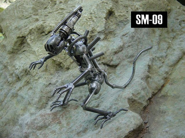 Hand-made recycled statues (77 pics)