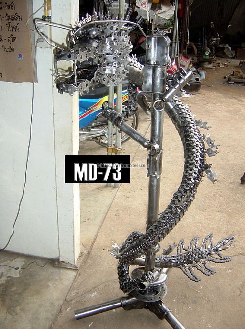Hand-made recycled statues (77 pics)