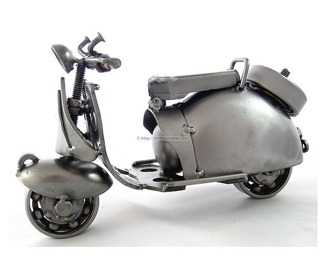 Hand-made recycled statues (77 pics)