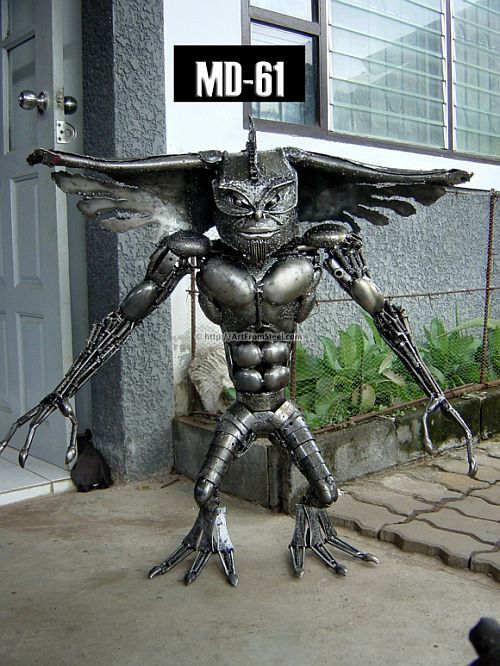 Hand-made recycled statues (77 pics)