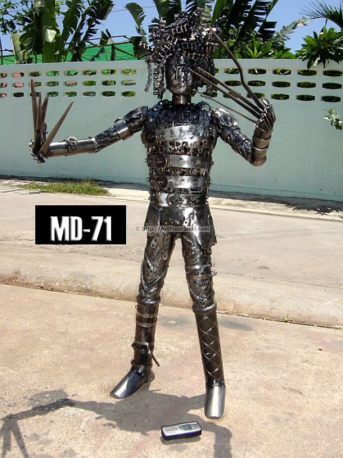 Hand-made recycled statues (77 pics)