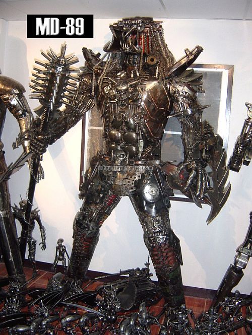 Hand-made recycled statues (77 pics)
