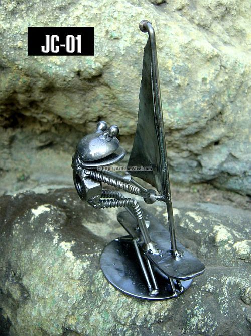 Hand-made recycled statues (77 pics)