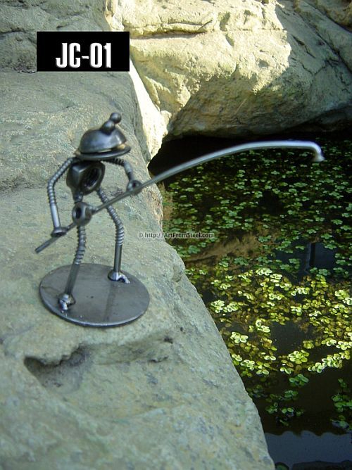 Hand-made recycled statues (77 pics)