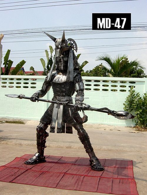 Hand-made recycled statues (77 pics)