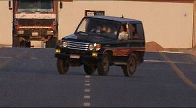 Extreme car stunts (14 pics)