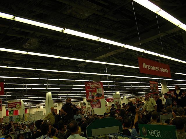 The sales end up badly (29 pics + 1 video)