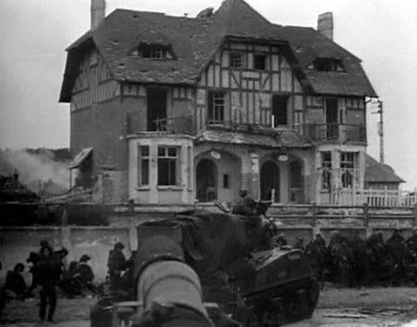 Normandy during WW2 and now (204 pics)