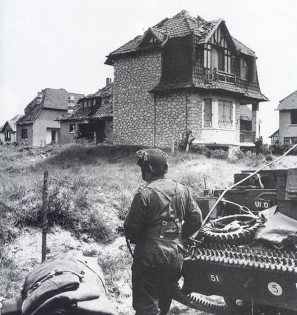Normandy during WW2 and now (204 pics)