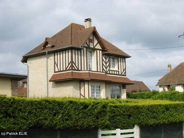 Normandy during WW2 and now (204 pics)