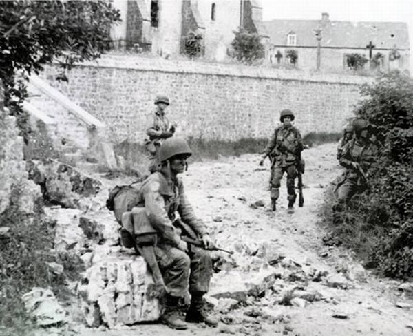 Normandy during WW2 and now (204 pics)