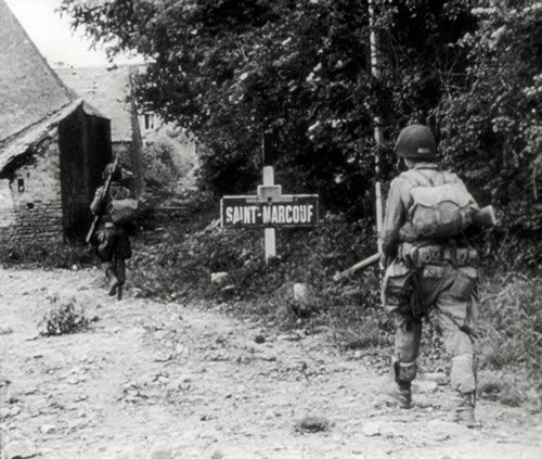 Normandy during WW2 and now (204 pics)