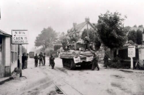 Normandy during WW2 and now (204 pics)