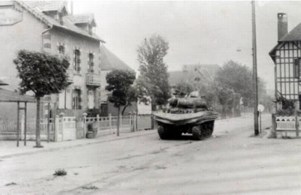 Normandy during WW2 and now (204 pics)