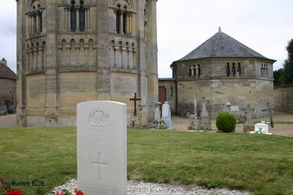 Normandy during WW2 and now (204 pics)