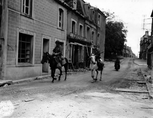 Normandy during WW2 and now (204 pics)