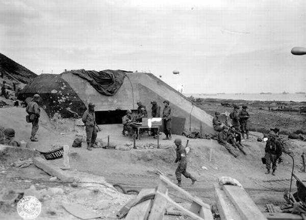 Normandy during WW2 and now (204 pics)