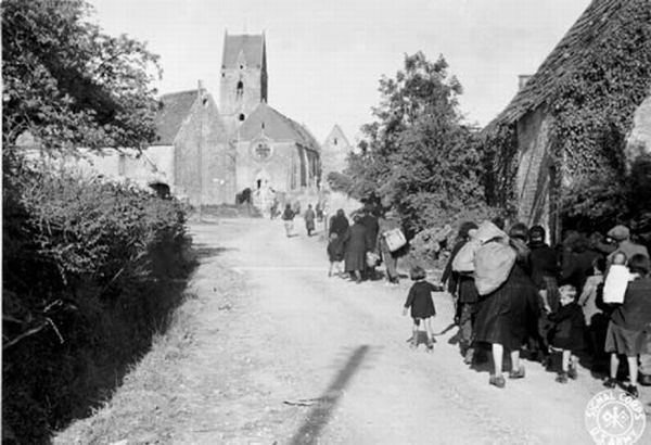 Normandy during WW2 and now (204 pics)