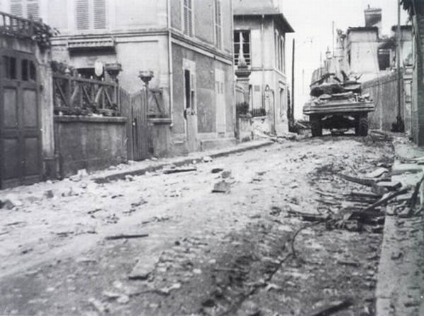 Normandy during WW2 and now (204 pics)