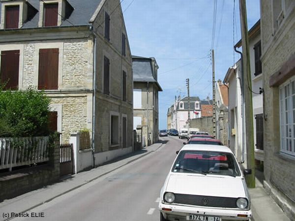 Normandy during WW2 and now (204 pics)