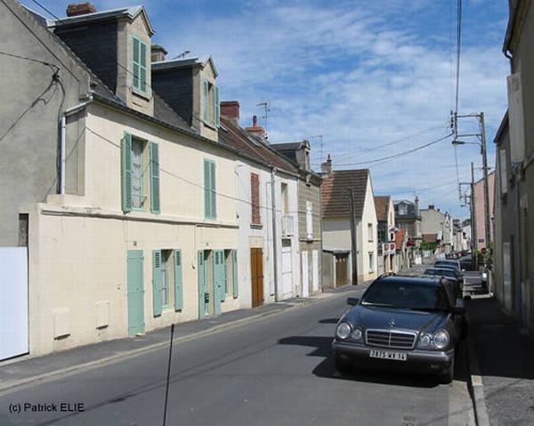 Normandy during WW2 and now (204 pics)