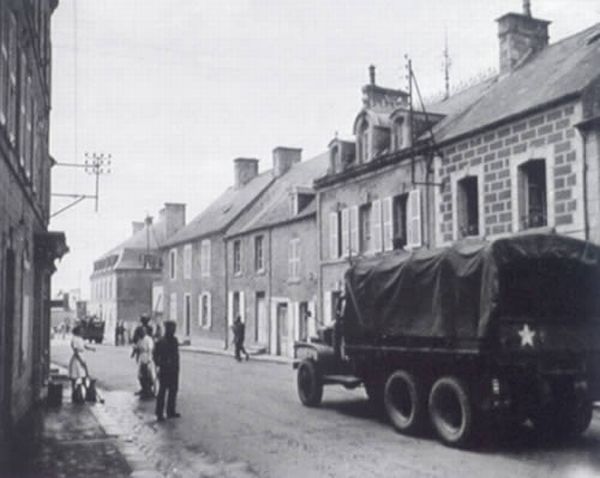 Normandy during WW2 and now (204 pics)