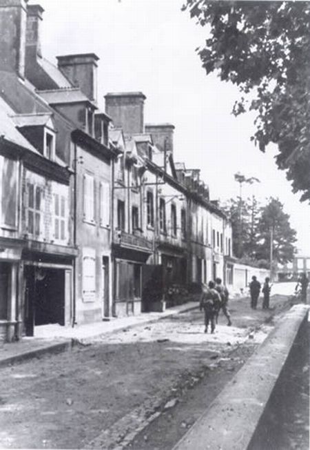 Normandy during WW2 and now (204 pics)