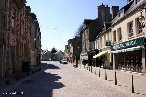 Normandy during WW2 and now (204 pics)