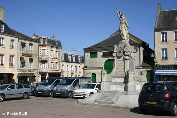 Normandy during WW2 and now (204 pics)