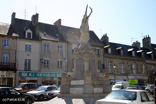Normandy during WW2 and now (204 pics)