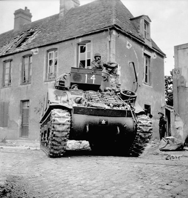 Normandy during WW2 and now (204 pics)