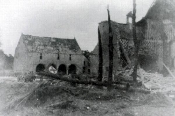 Normandy during WW2 and now (204 pics)