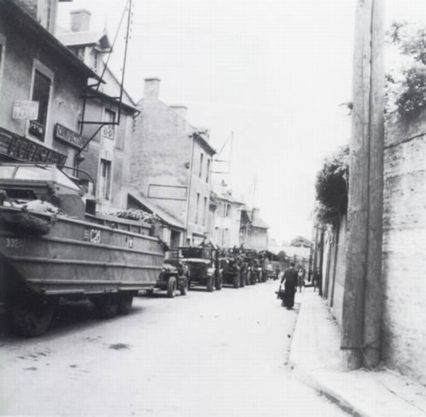 Normandy during WW2 and now (204 pics)
