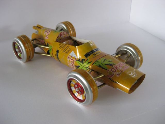 Cars from aluminium cans (52 pics)