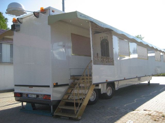 Snakeliner President-Suite mobile house (26 pics)