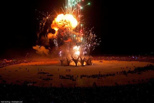 Burning Man Festival 2009 in the Nevada desert (35 pics)