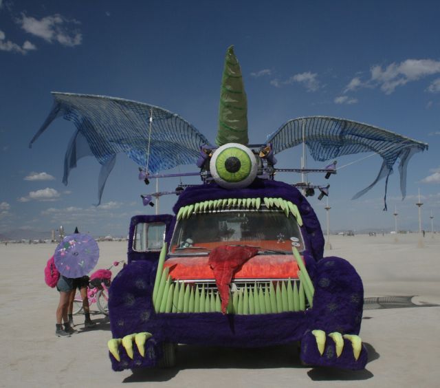 Burning Man Festival 2009 in the Nevada desert (35 pics)