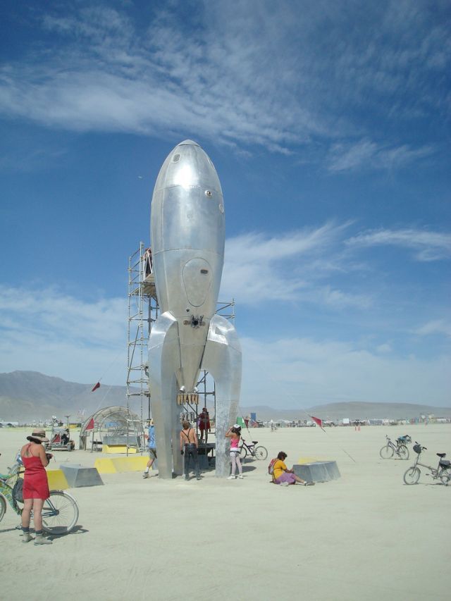 Burning Man Festival 2009 in the Nevada desert (35 pics)