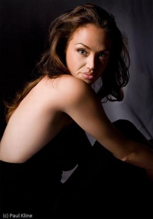 Guess Who Is This Hot Celebrity